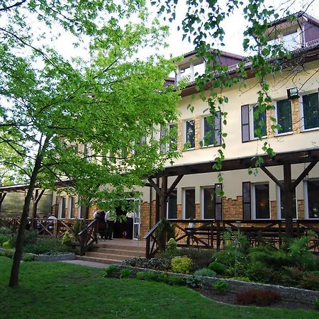 Park Na Wojskiego Bed and Breakfast Marki  Exterior foto